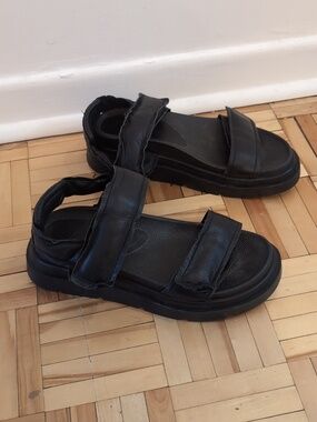 Pajar Black Sport Sandals - Adjustable Strap Size 40